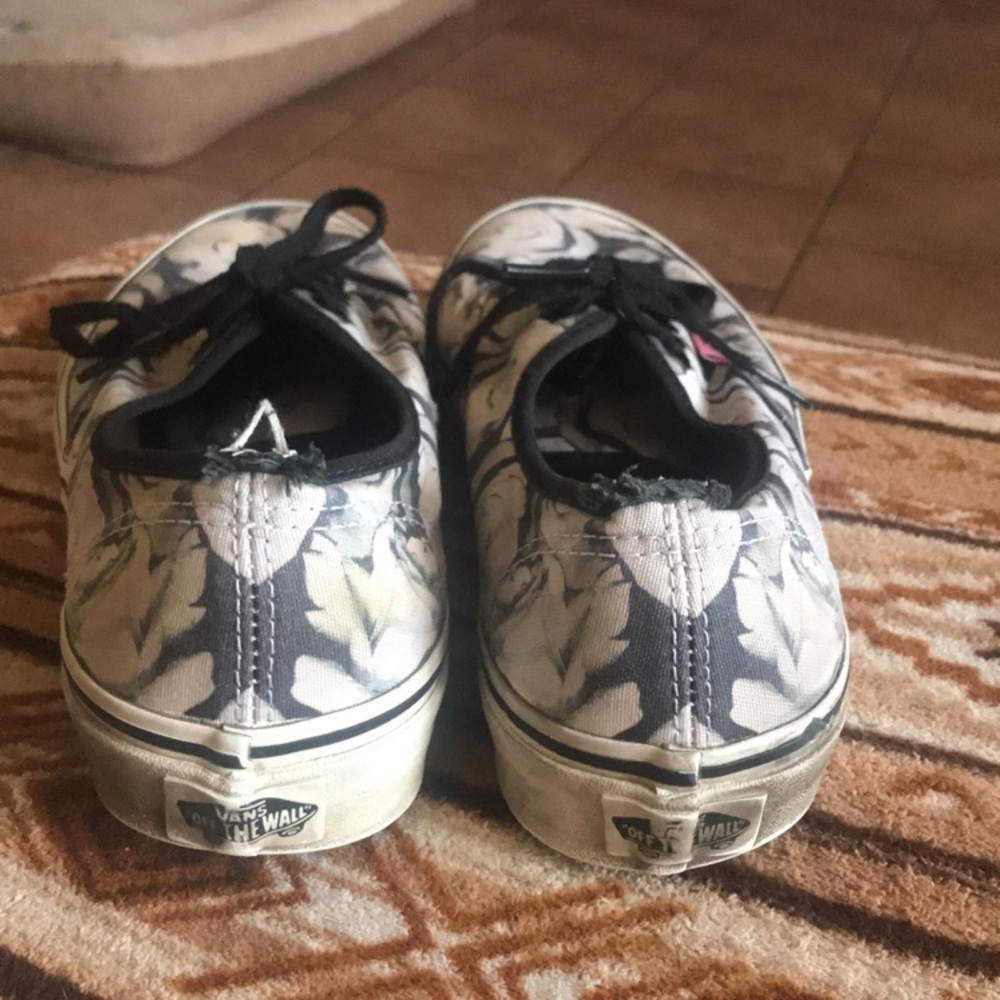 Floral vans - Picture 4 of 7